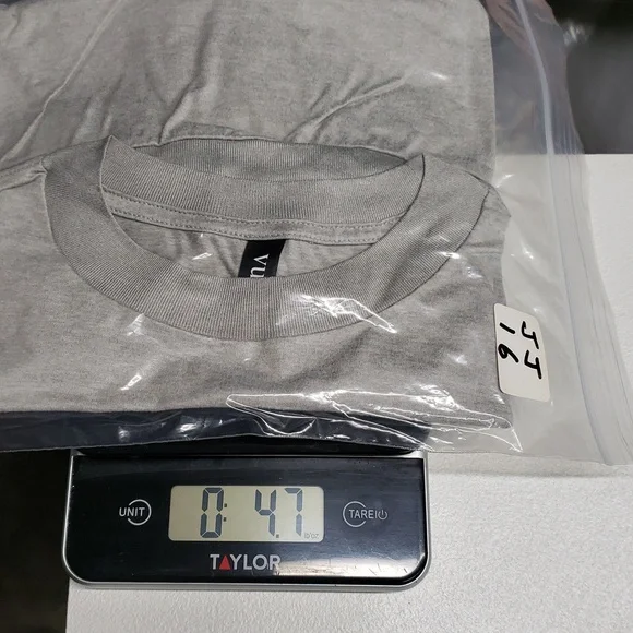 Vuori Women's Daydream Crew Eucalyptus Heather Grey Women's Size Medium - Picture 8 of 8